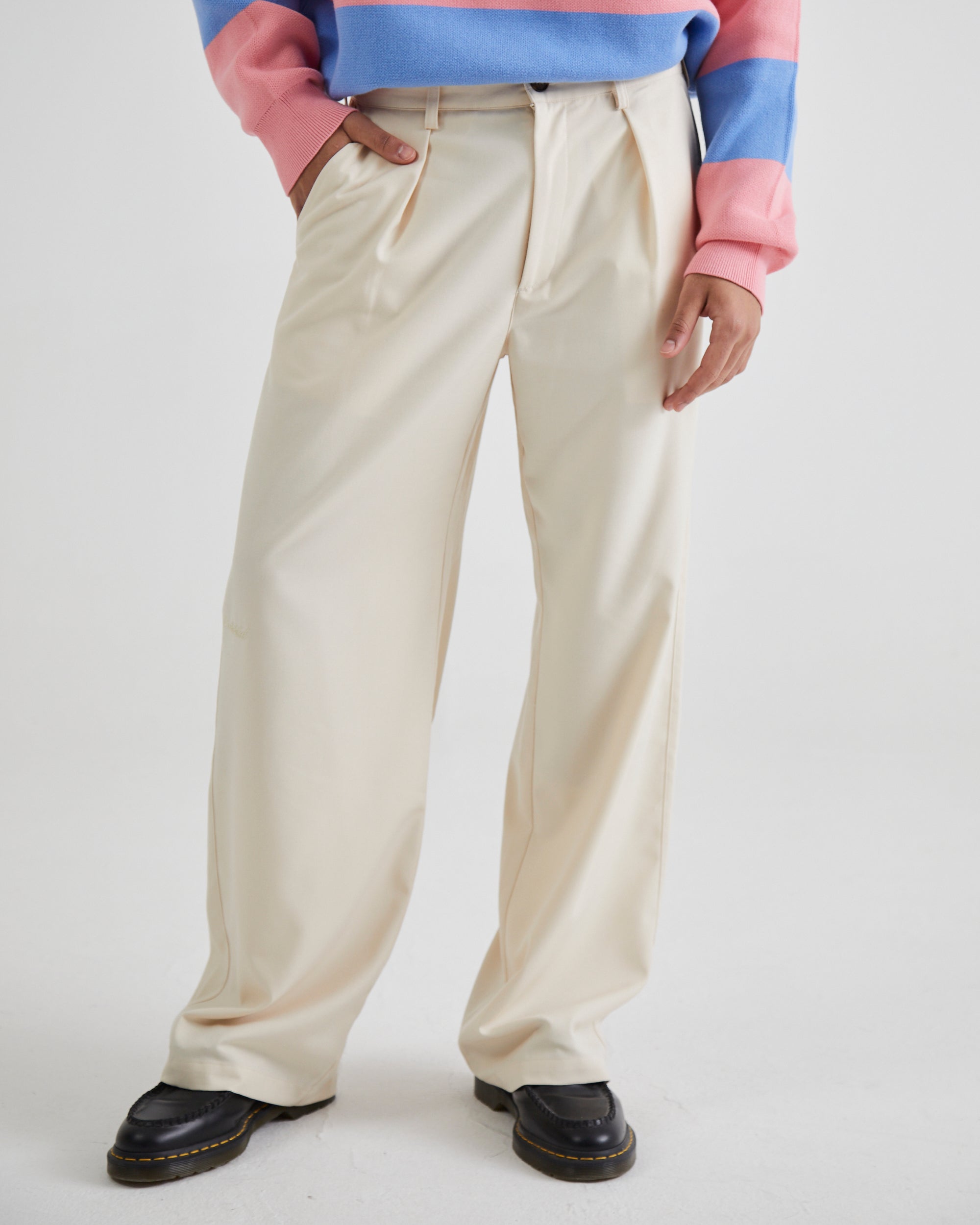 SOHO PLEATED PANTS